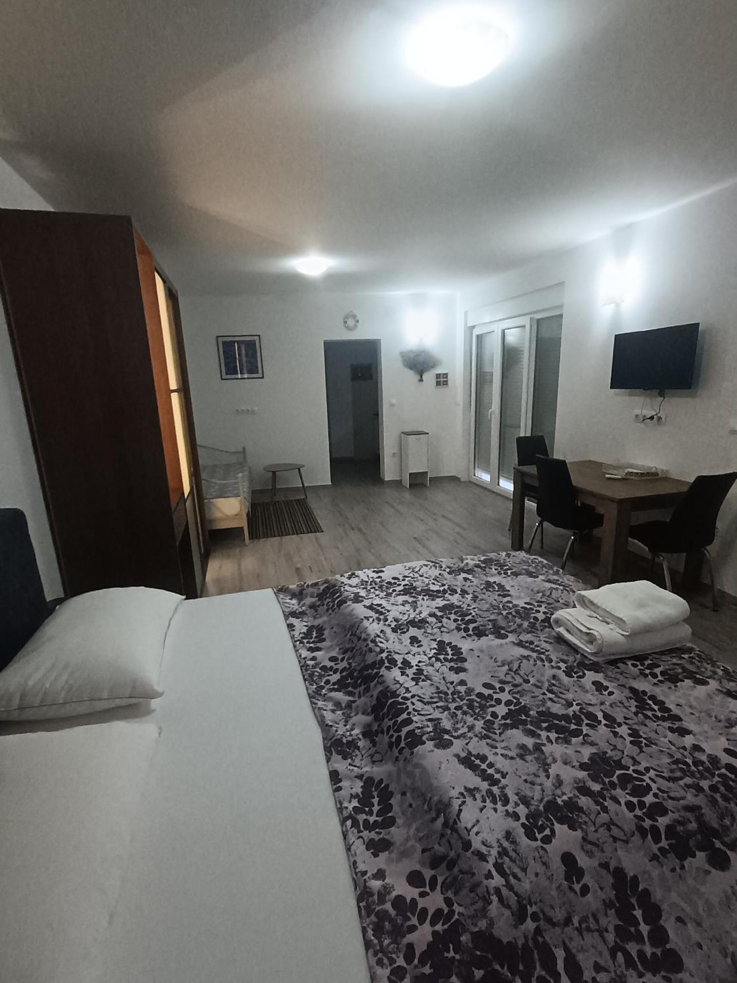 Faveria Apartments Amphitheater With Free Parking プーラ 部屋 写真